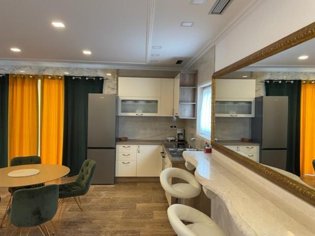 Villa Luce Mit Pool マカルスカ エクステリア 写真